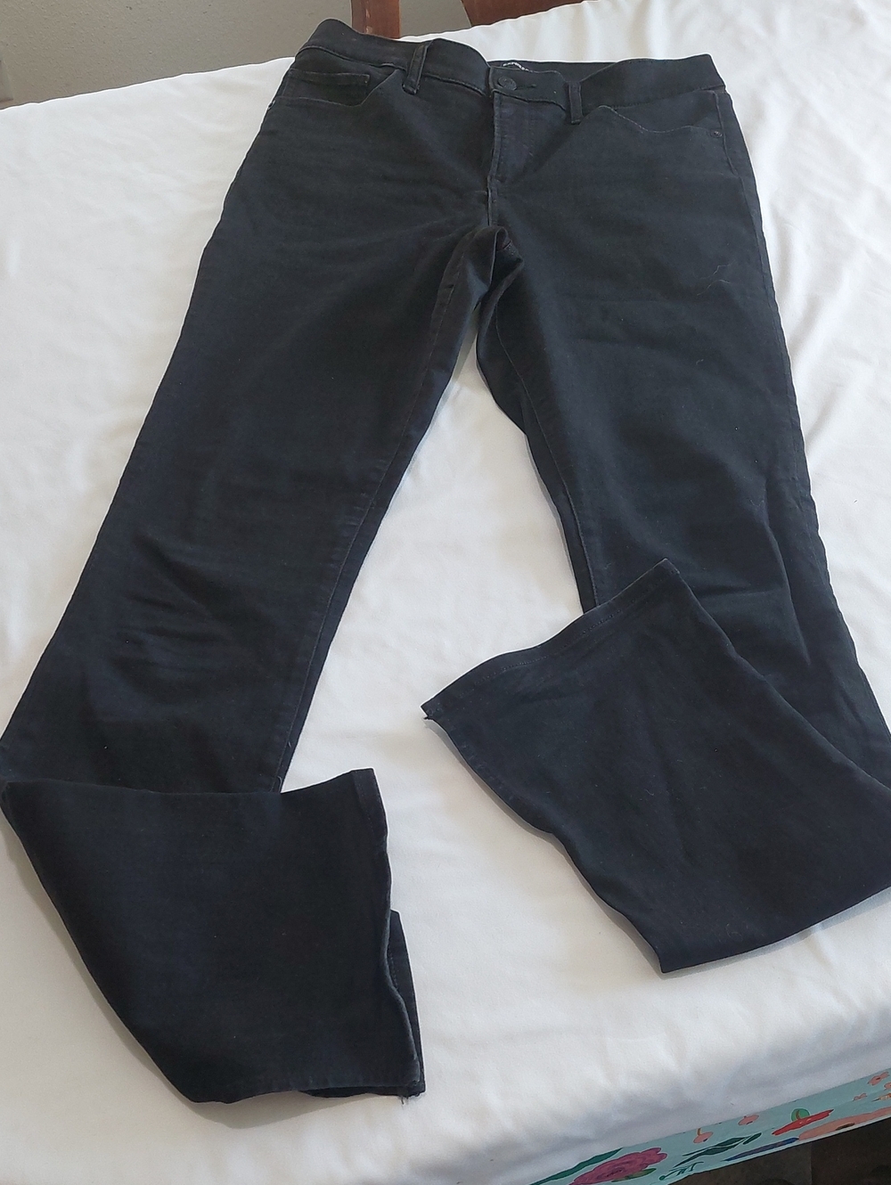Express Black Skyscraper  Jeans for Women Black .Bootcut Slit Open At The Bottom